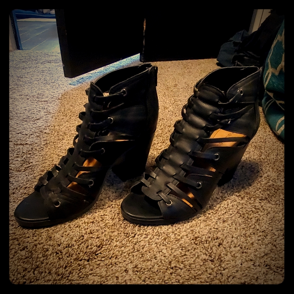 Maurice's strappy booties